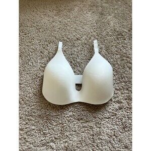 SKIMS Women's Wireless Form Push-Up Bra in Marble (White) Size 32DDDD